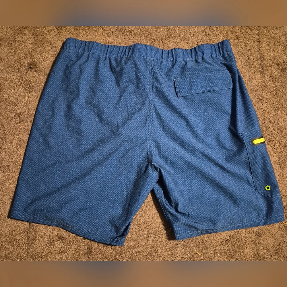 ZeroXposur Men's Blue and Lime Board Shorts UPF 50